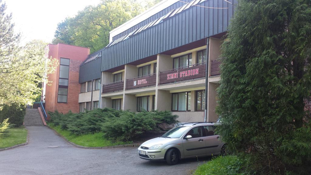 Hotel Zimni Stadion Náchod Exterior foto
